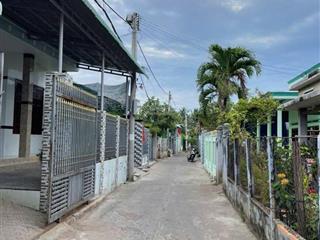 Bán 246m2 đất thổ cư trung tâm thị trấn phú long giá chỉ 1,6 tỷ