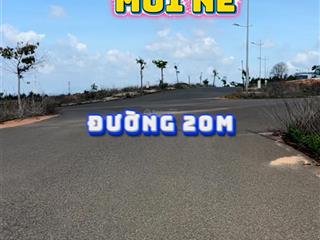 Nhà phố view biển queen pearl mũi né đường 20m, giá tốt chỉ 23tr/m2