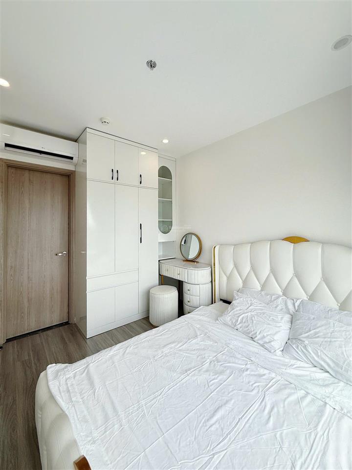Chính chủ bán căn hộ 2pn, 2wc, full nội thất cao cấp beverly solari  oasis