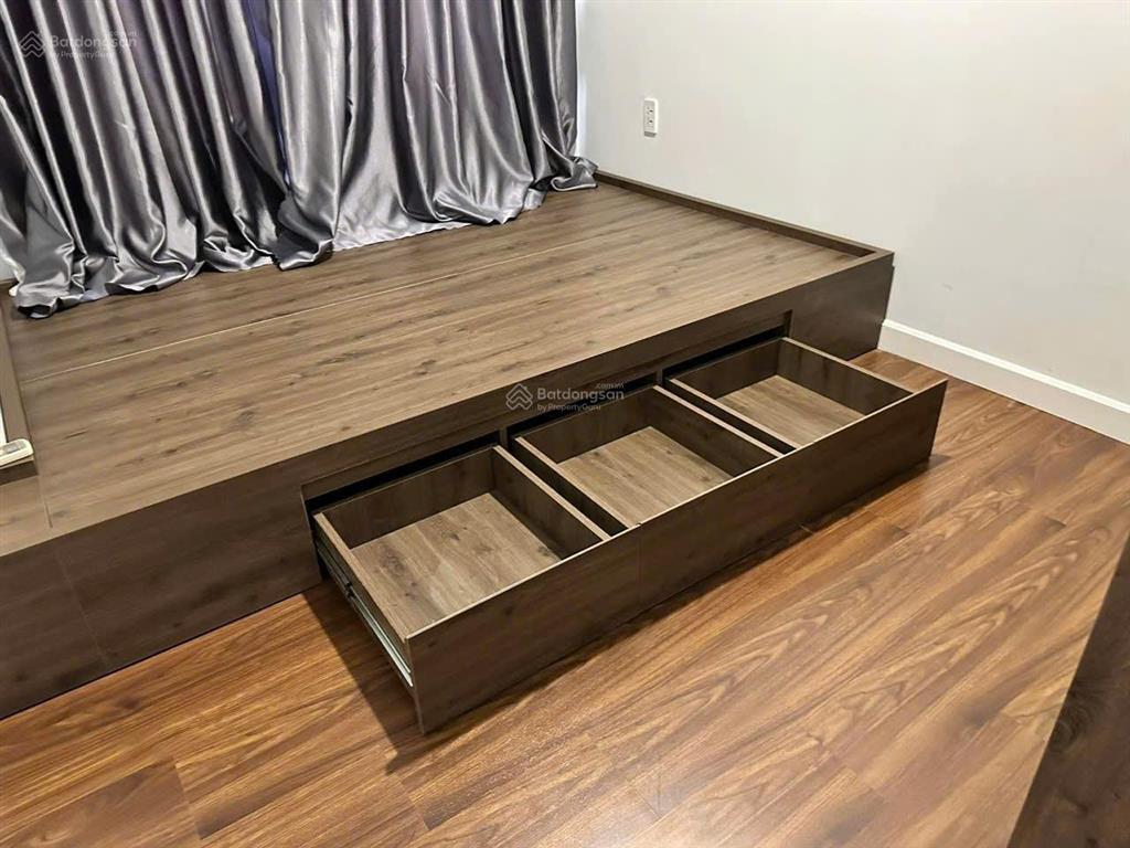 Cần bán căn hộ lovera vista căn góc 3pn, view hồ bơi, nội khu, nội thất cao cấp