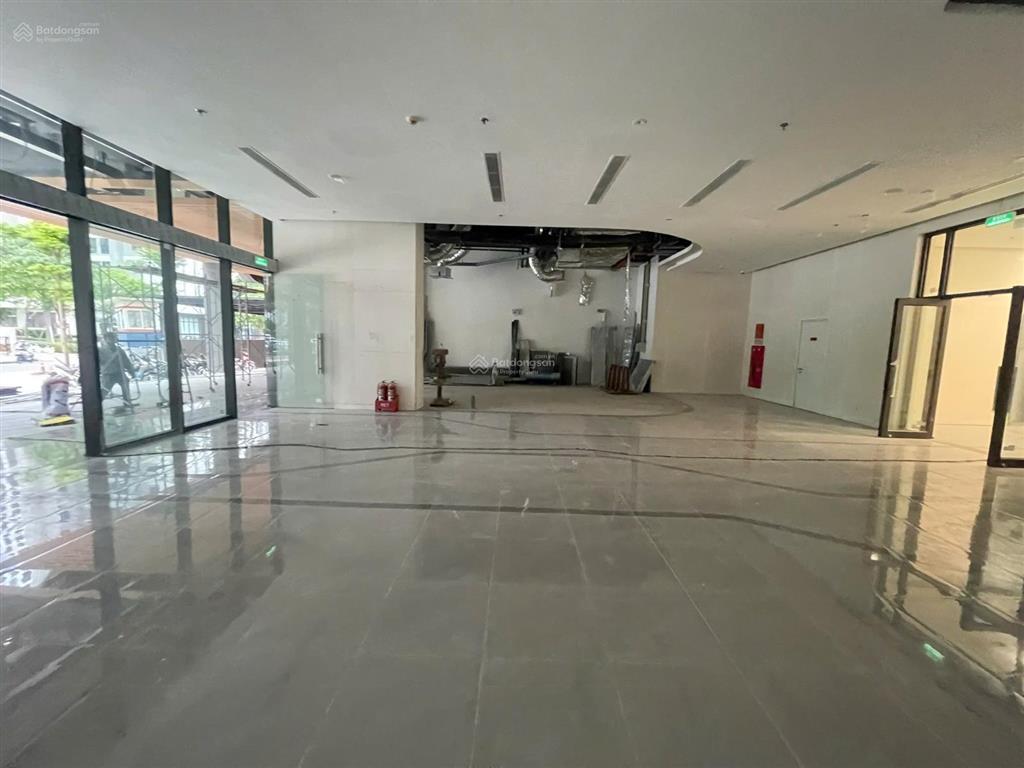 Cho thuê mặt bằng nhà hàng 5001500m2 mặt đường nguyễn cơ thạch kéo dài, gần kdt goldmark city