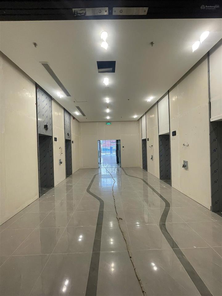 Cho thuê gian hàng tttm 1000m2 ở hồ tùng mậu, 288 nghìn/m2