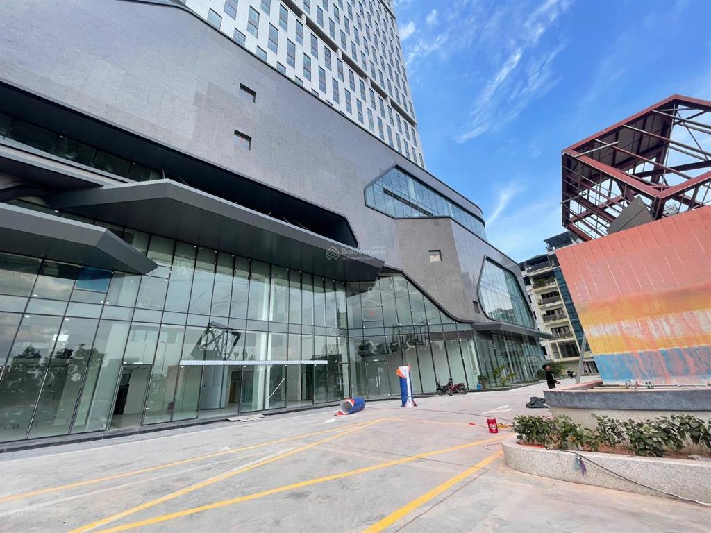 Cho thuê gian hàng tttm 1000m2 ở hồ tùng mậu, 288 nghìn/m2