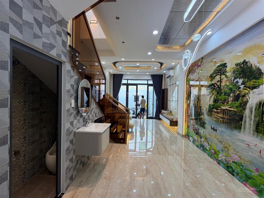 130/ khuông việt 71m2, 2 tầng, dt 4 x 17, giá 7.6 tỷ
m3c2a