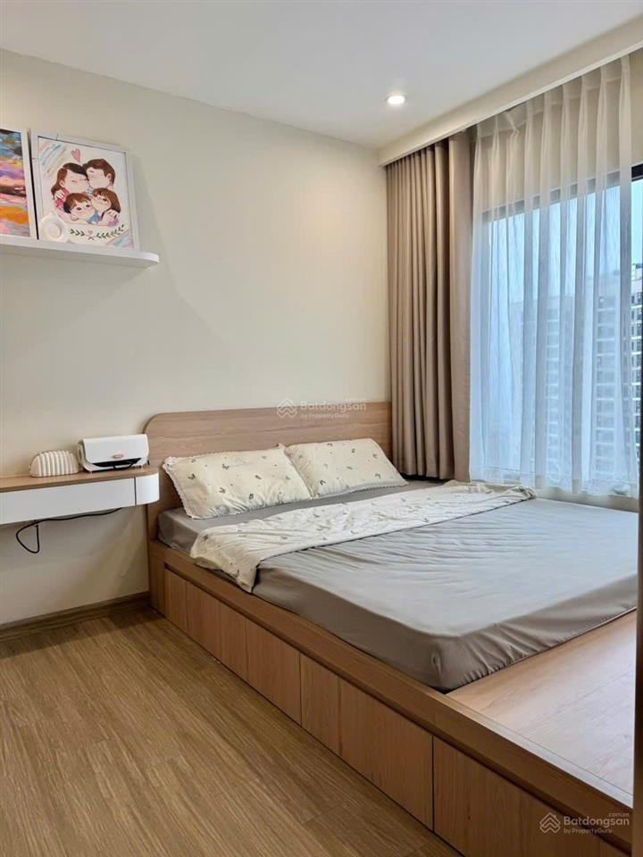 Chính chủ cần bán gấp trong tuần căn 3ngủ 75m tòa s303 tầng 1812 vinhomes smart. giá 4 tỷ 8