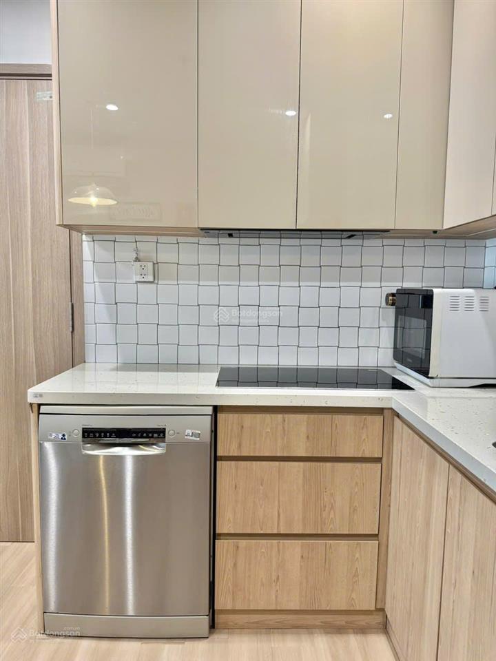 Chính chủ cần bán gấp trong tuần căn 3ngủ 75m tòa s303 tầng 1812 vinhomes smart. giá 4 tỷ 8