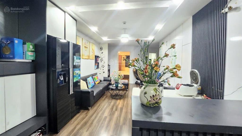 Chị gái gửi bán độc quyền căn hộ 30t1 tầng trung trục đẹp 30t