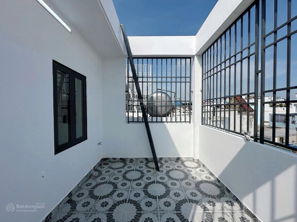 Giá  6 tỷ 250  nhà hxh 6m ngay đường bình trị đông  48m2 ( 4 tầng ) 4pn, 5wc, nở hậu nhẹ.