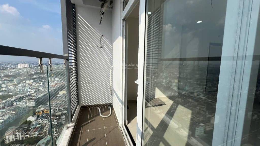 Giá  3 tỷ 550 căn hộ cao cấp the western capital  dt  88m2 ( 8.1 x 11 ) 3 pn, 3 wc.