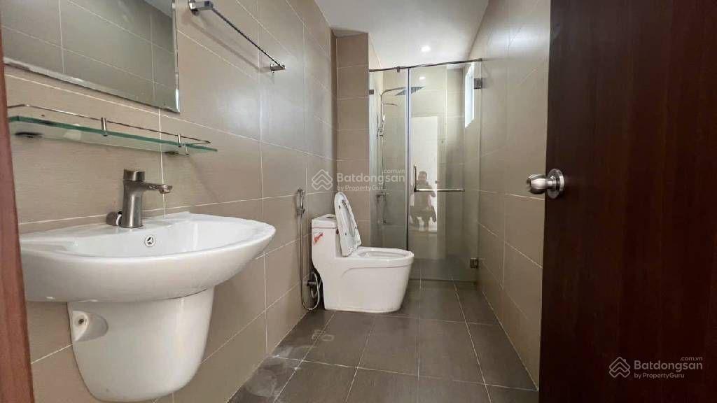 Giá  3 tỷ 550 căn hộ cao cấp the western capital  dt  88m2 ( 8.1 x 11 ) 3 pn, 3 wc.