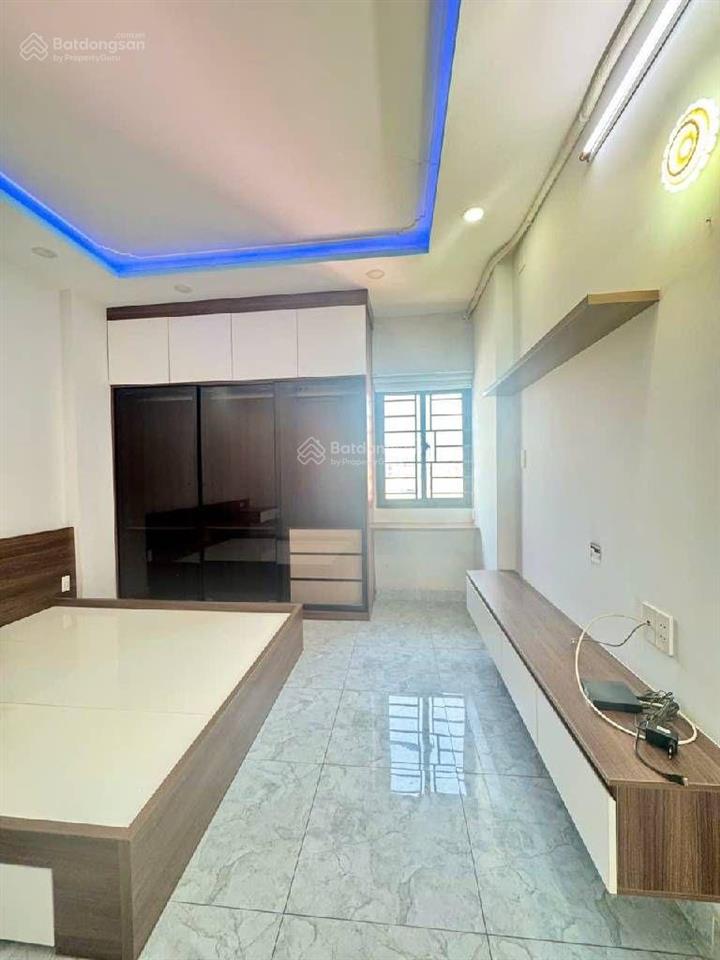 Giá  6 tỷ 850 ( tl ) nhà 4 tầng  đường nhựa 6m  diện tích  4m x 12.2m