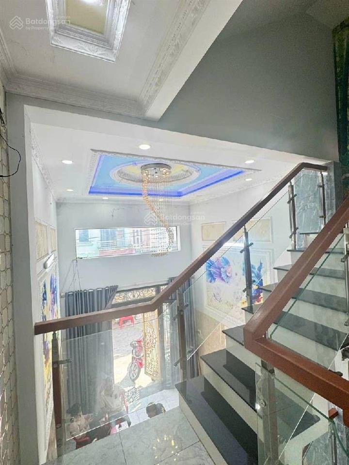 Giá  6 tỷ 850 ( tl ) nhà 4 tầng  đường nhựa 6m  diện tích  4m x 12.2m