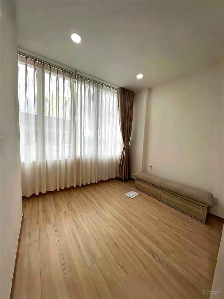 Nhà 2 tầng đường bùi tư toàn ( 53m2 )  giá  5 tỷ nhĩnh