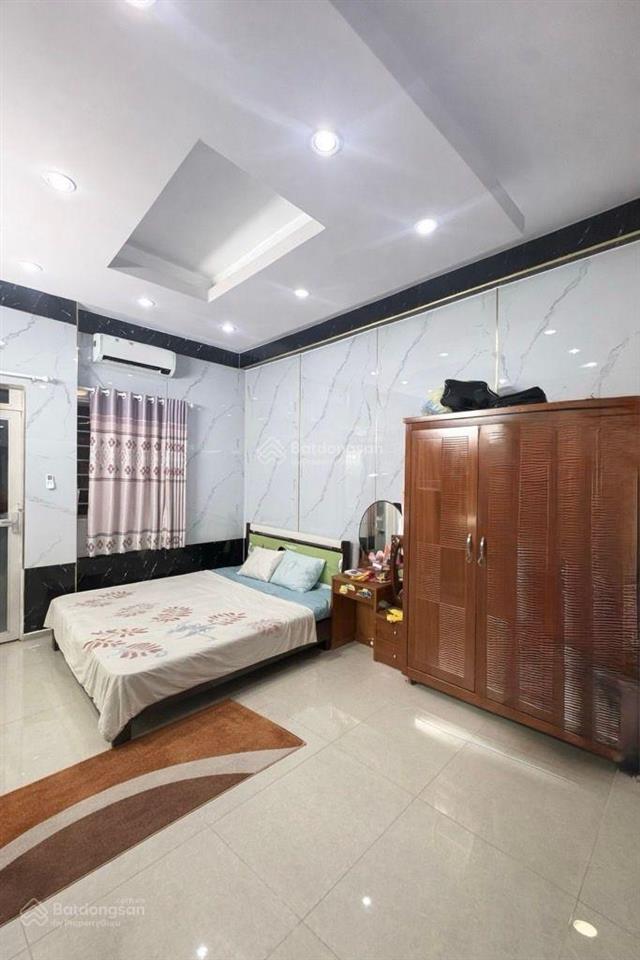 Nhà 4 tầng  mặt tiền kinh doanh khu bình phú q.6 ( 64m2 ) 5pn, 5wc  giá  9 tỷ nhĩnh