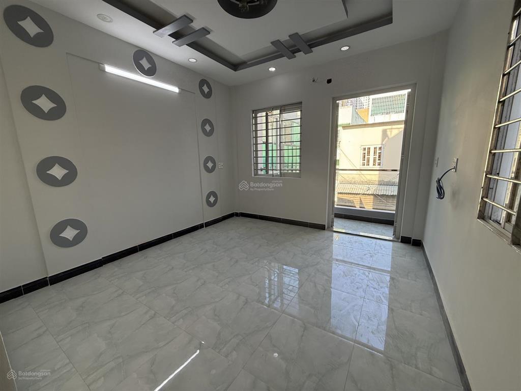 Nhà 4 tầng ( 80m2 ) p.bình phú cạnh đại lộ đông tây  giá  7 tỷ 200