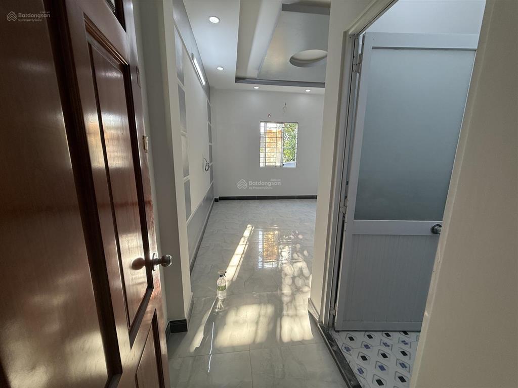 Nhà 4 tầng ( 80m2 ) p.bình phú cạnh đại lộ đông tây  giá  7 tỷ 200
