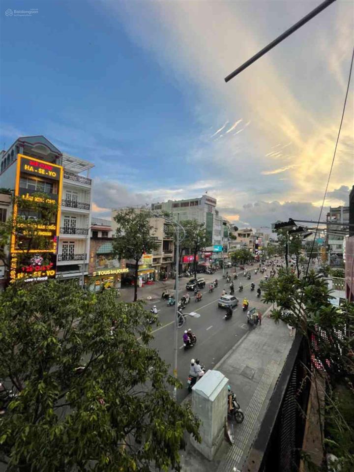 Mặt tiền hậu giang, ngang 4.4m  4 tầng có sẵn ô chờ thang máy  chỉ 35 tỷ  đang có dòng tiền sẵn