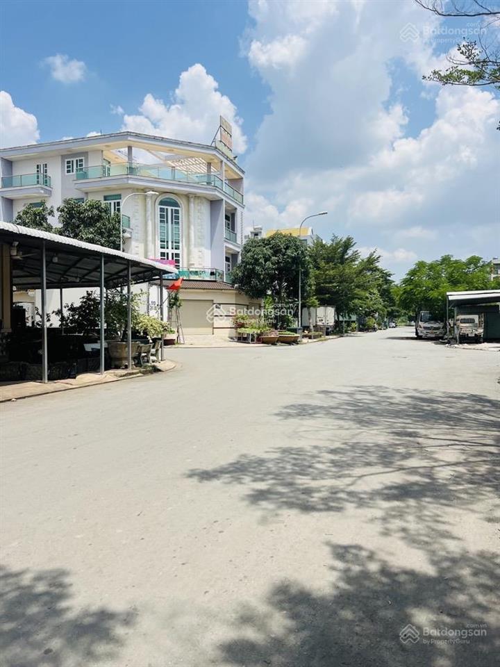 Lô góc lớn (137m2) view công viên  ngay chợ đầu mối bình điền  giá 8 tỷ 300