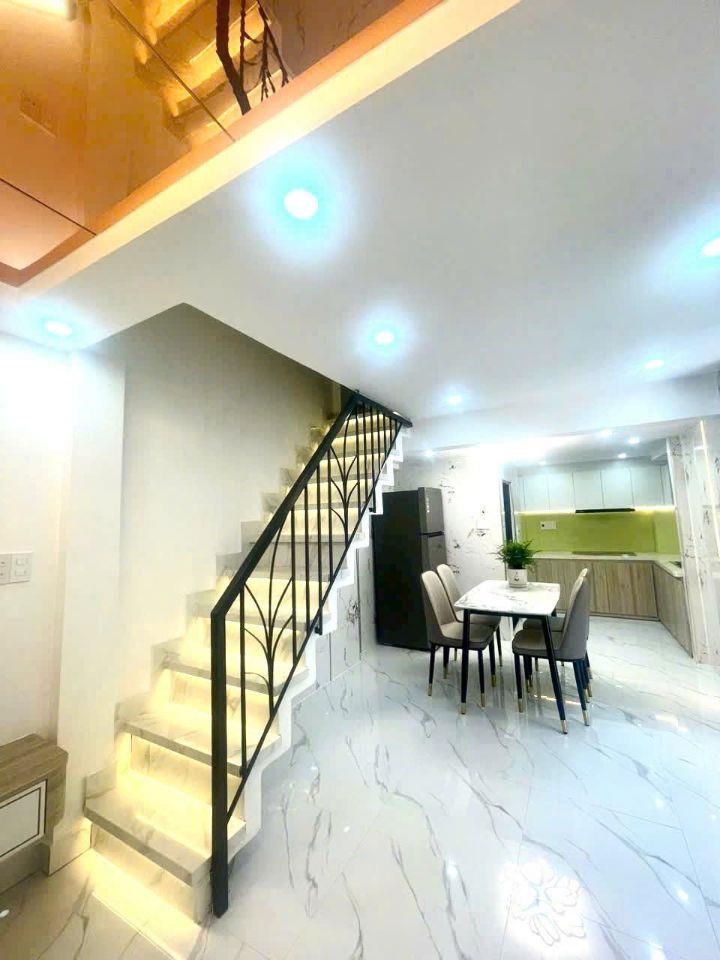 Nhà hẻm trung tâm 3 tầng kiên cố, sát chợ Cồn - Big C, giá rẻ phân khúc nhỏ gọn