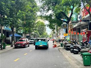 Cần bán nhà 3 tầng đường lê quang đạo  phố tây sầm uất. dòng tiền 30tr/tháng