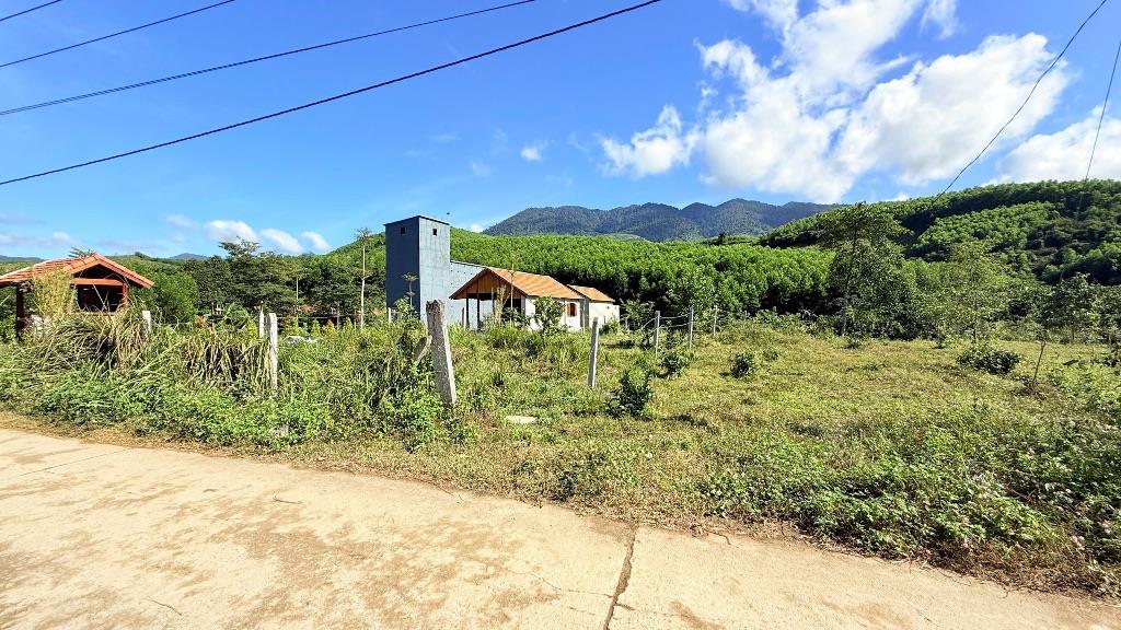 BÁN LÔ ĐẤT SIÊU RẺ Ở KHÁNH THƯỢNG , KHÁNH VĨNH . DT 500m2 FULL THỔ . PHÙ HỢP LÀM FARM , NHÀ VƯỜN . GIÁ CHỈ 350 TRIỆU 