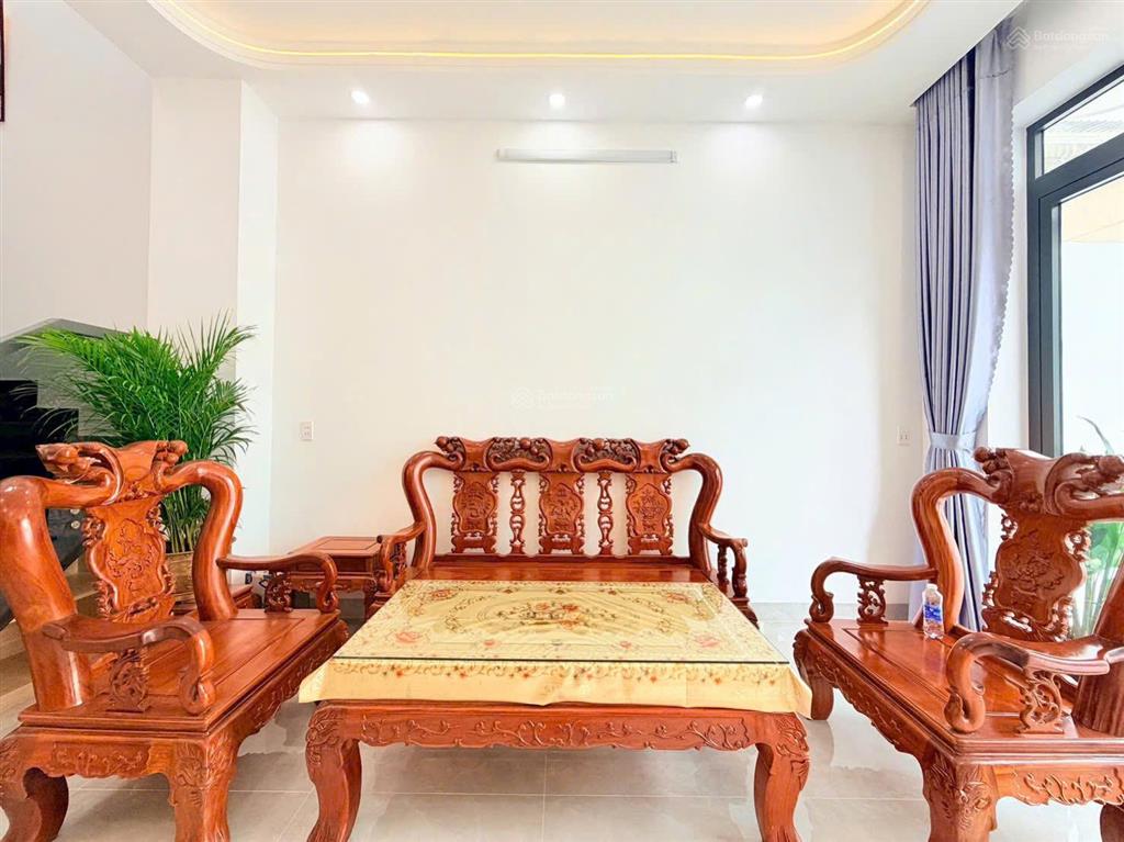 Nhà đẹp mới xây full nội thất chỉ 4,95 tỷ còn thương lượng!