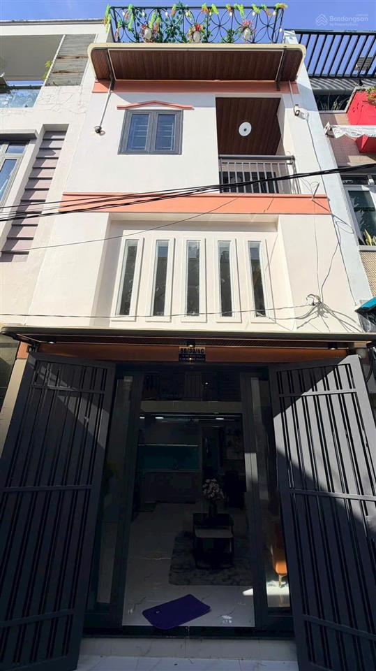 Bán nhanh nhà đẹp, nội thất mới, khu dân cư an ninh, thuận tiện di chuyển, đủ tiện ích xung quanh