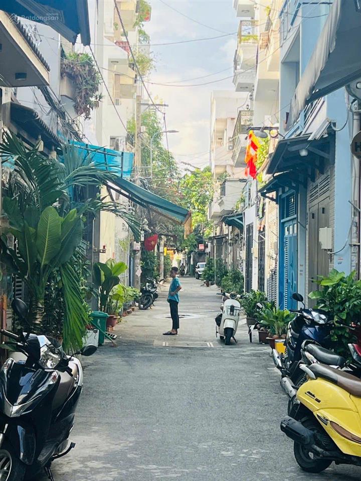 Lên sóng nhà vị trí đẹp, tặng full nội thất, đủ công năng, khu dân cư an ninh, thuận di chuyển