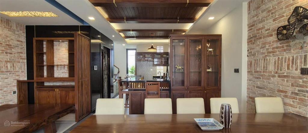 Cần bán gấp nhà phố đường cao triều phát, phú mỹ hưng giá giảm mạnh từ 30.5 tỷ còn 28.5 tỷ