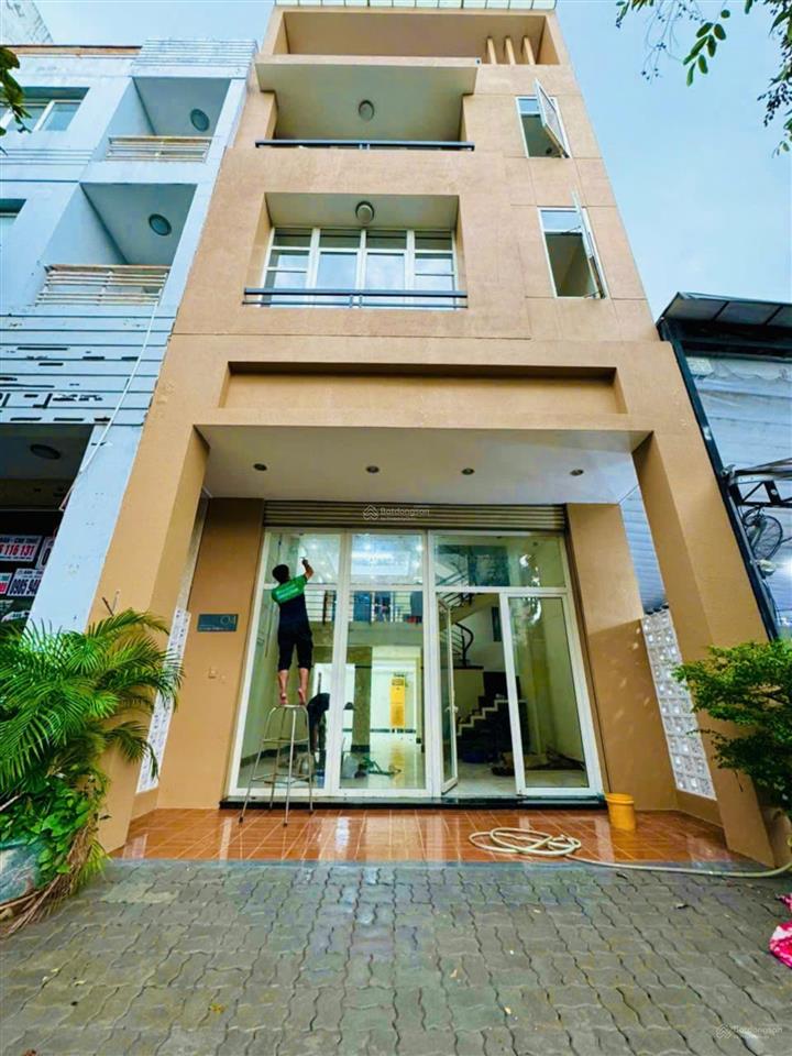Giảm giá từ 33 tỷ xuống còn 30 tỷ, cần bán nhà phố hưng gia 3 phú mỹ hưng, quận 7