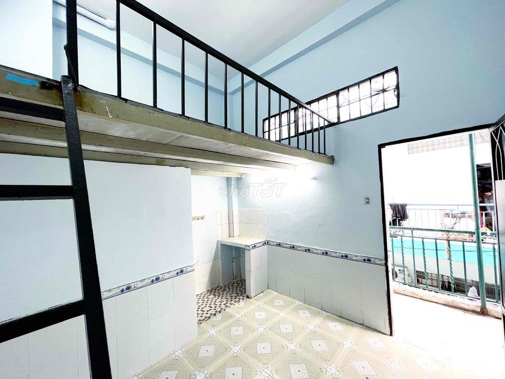 Phòng có gác, ban công chỉ từ 2.4 tr gần chợ An Nhơn P6