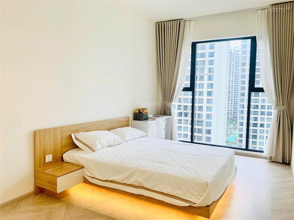 Cho thuê cc 2pn, 75m2 tại b12.04 lumiere boulevard, giá tốt ở q9, hcm