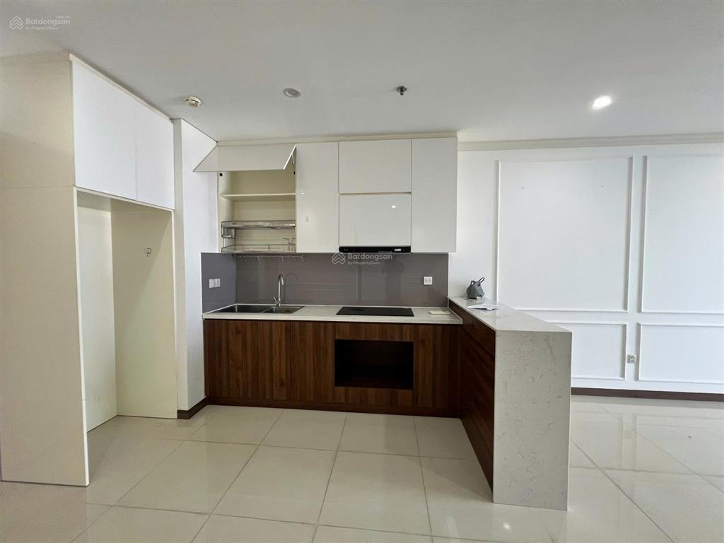 Cho thuê cc hado centrosa garden, giá ưu đãi chỉ với 17 triệu, 61m2, 1pn 1wc