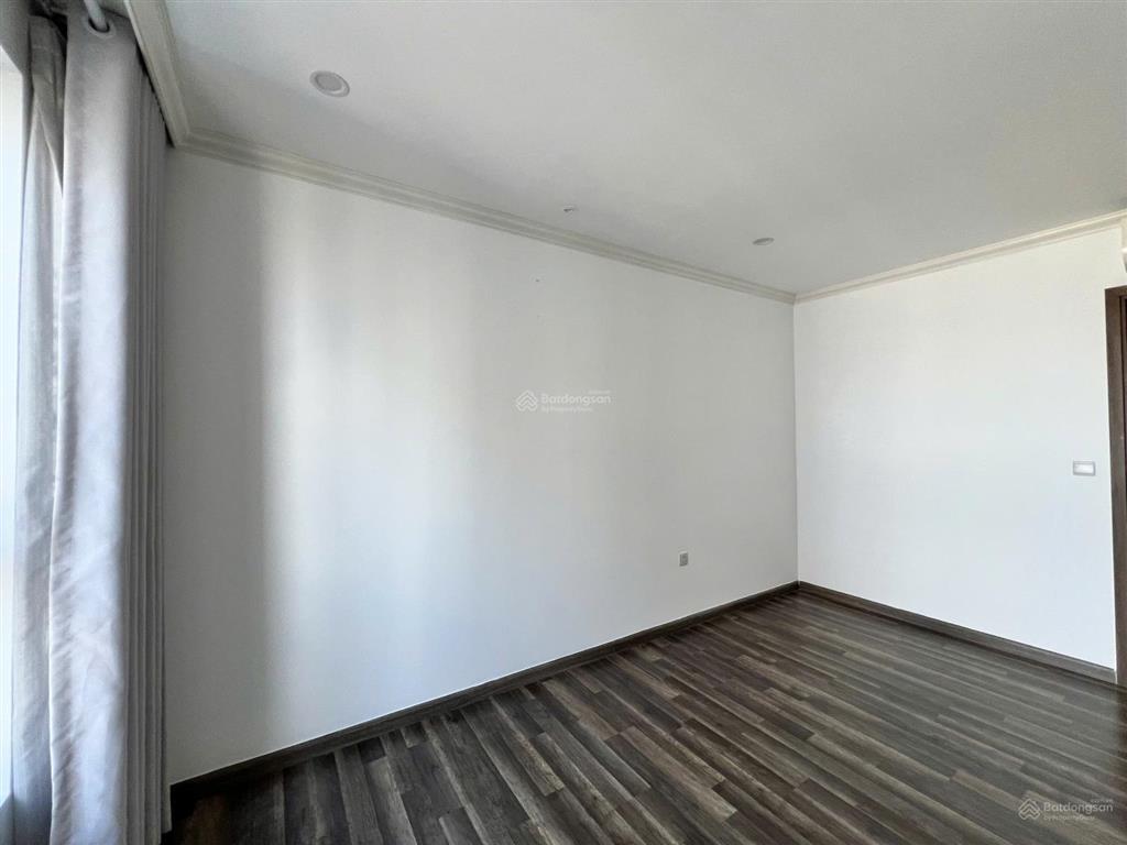 Cho thuê cc hado centrosa garden, giá ưu đãi chỉ với 17 triệu, 61m2, 1pn 1wc