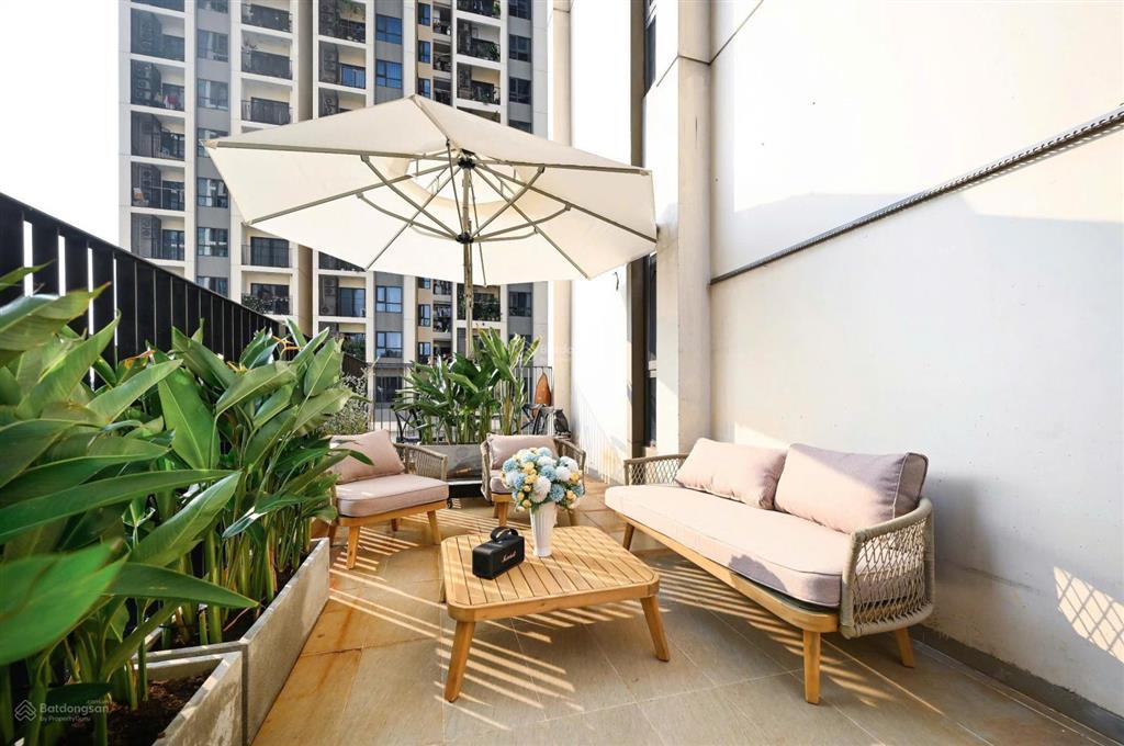 Cho thuê cc 3pn, 2wc, 108m2 kèm thêm 20m2 sân vườn tại hado centrosa garden, 30 triệu, q10, hcm