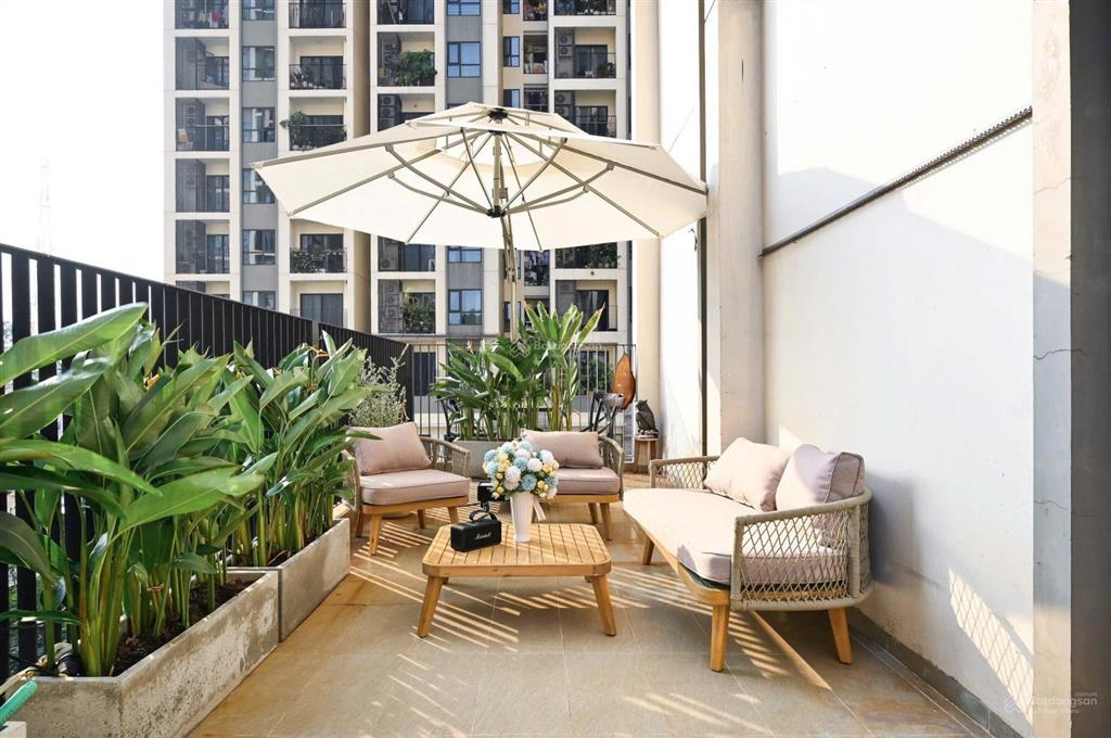 Cho thuê cc 3pn, 2wc, 108m2 kèm thêm 20m2 sân vườn tại hado centrosa garden, 30 triệu, q10, hcm