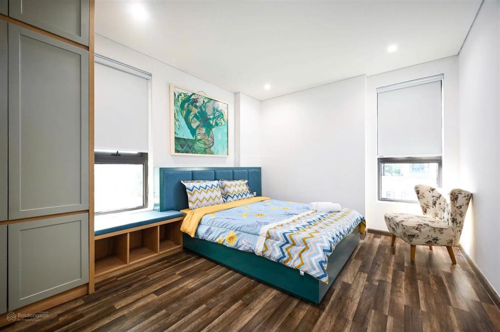 Cho thuê cc 3pn, 2wc, 108m2 kèm thêm 20m2 sân vườn tại hado centrosa garden, 30 triệu, q10, hcm