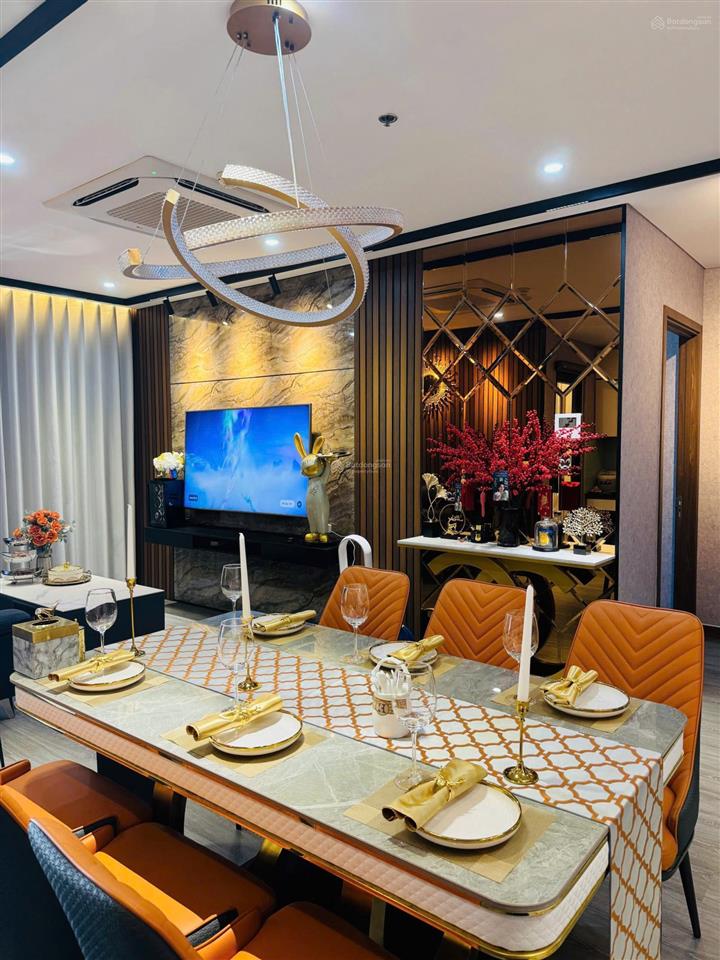 Cho thuê căn hộ 2pn 2wc nội thất cao cấp view đẹp