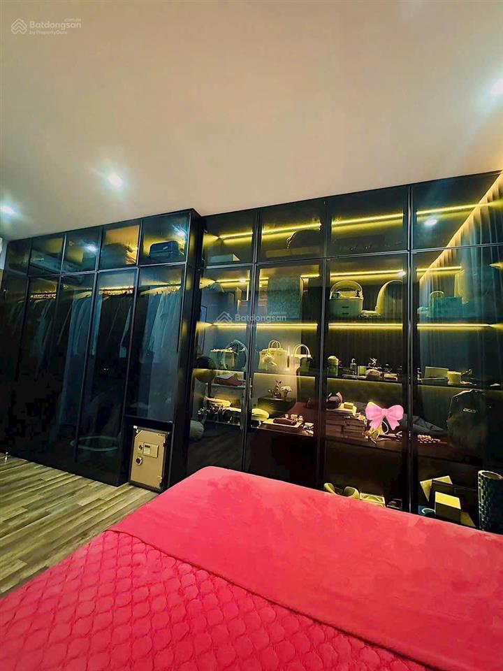 Cho thuê căn hộ 2pn 2wc nội thất cao cấp view đẹp