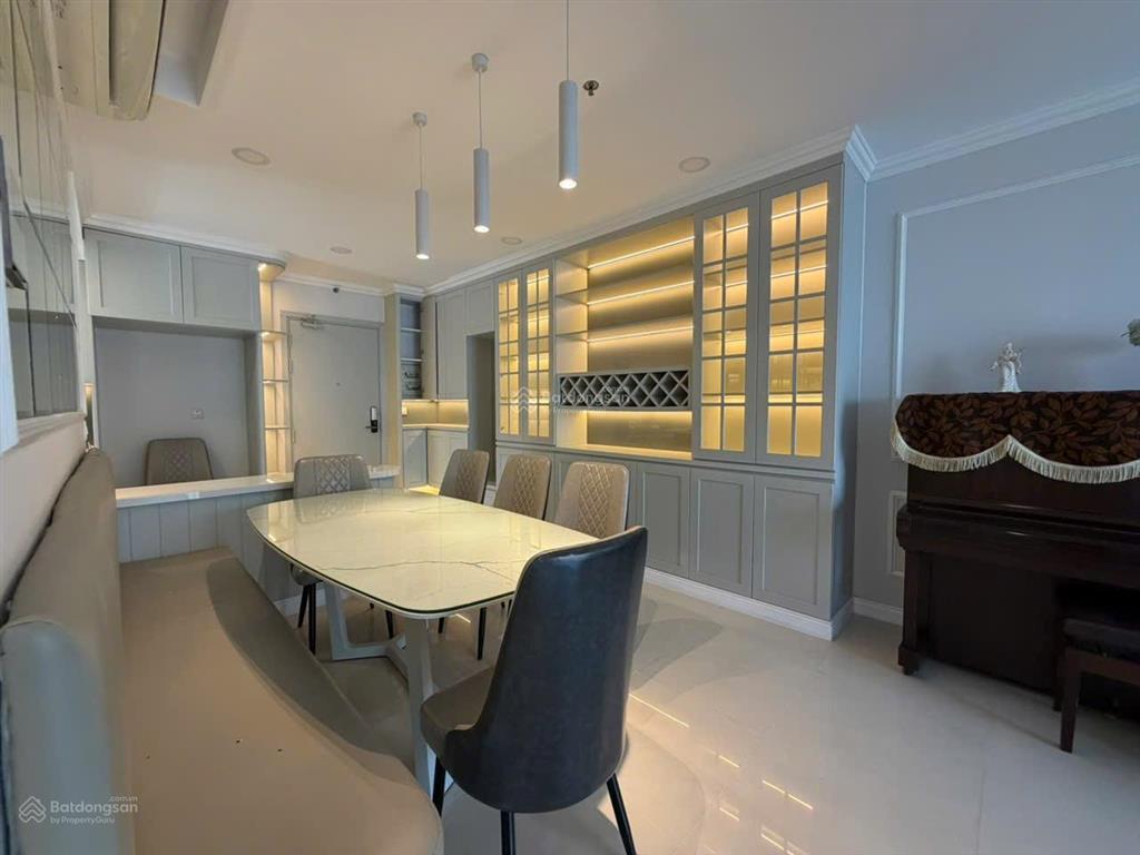 Bán căn hộ 3pn có sổ nội thất cao cấp nhận nhà ở ngay