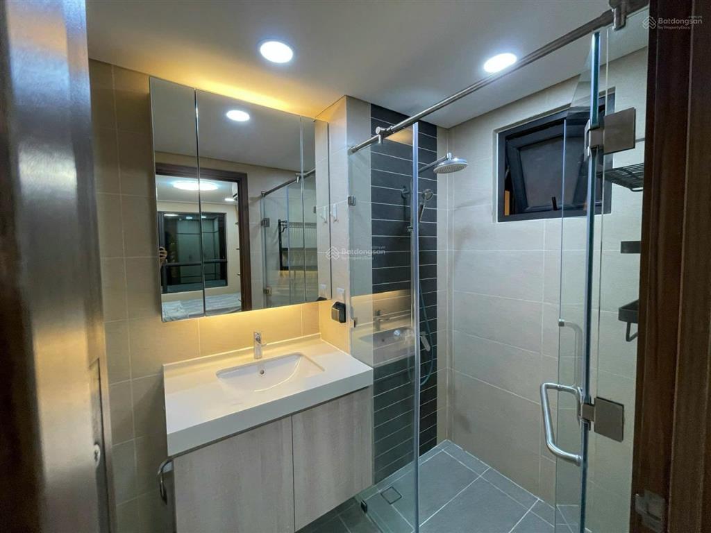 Bán / sang nhượng căn hộ 3pn giá chỉ 13,5 tỷ sổ hồng sẵn  xem nhà 0933 626 ***
