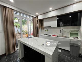Cho thuê biệt thự đơn lập đậu 2 ô tô trung tâm quận 10  cđt 0933 626 ***