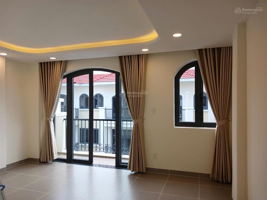 Cho thuê nhà phố 1 trệt 1 lửng 2 lầu, 4 phòng ngủ, 1 phòng đọc sách, 3 wc