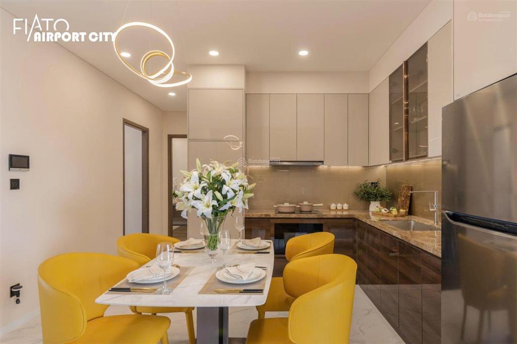 Bán căn hộ 2 phòng ngủ, 79m2, view nội khu, vị trí đẹp, giá 3 tỉ 080 đã có vat & kinh phí bảo trì