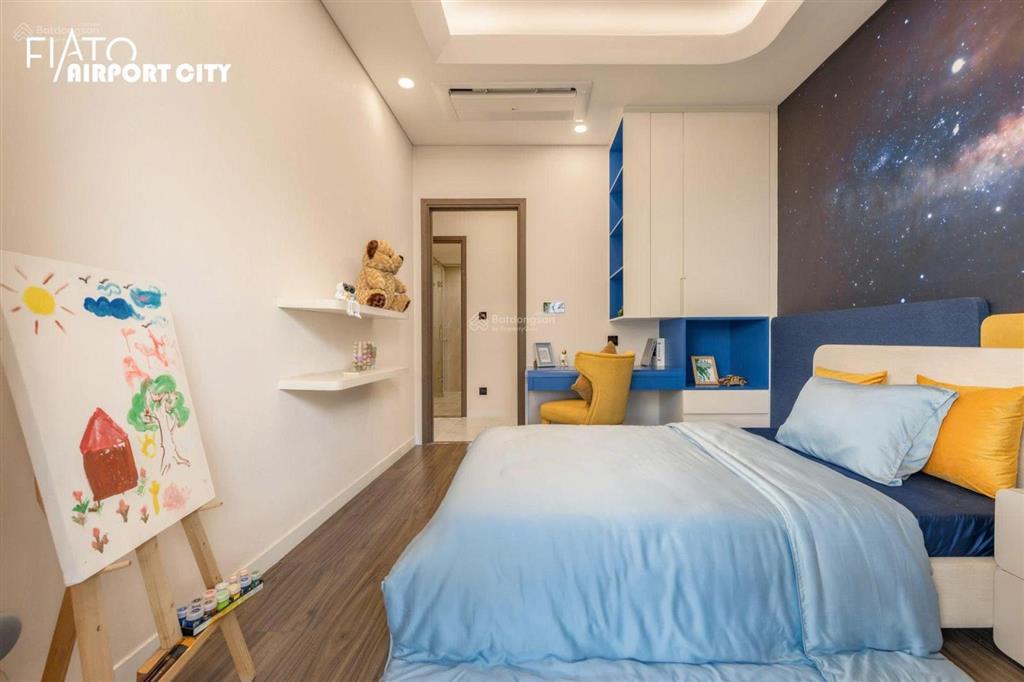 Bán căn hộ 2 phòng ngủ, 79m2, view nội khu, vị trí đẹp, giá 3 tỉ 080 đã có vat & kinh phí bảo trì