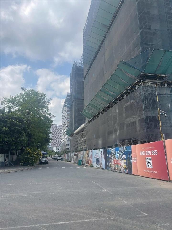 Bán gấp căn góc 2 phòng ngủ, tầng 10, view đẹp, giá tốt đã bao gồm đầy đủ vat & kinh phí bảo trì