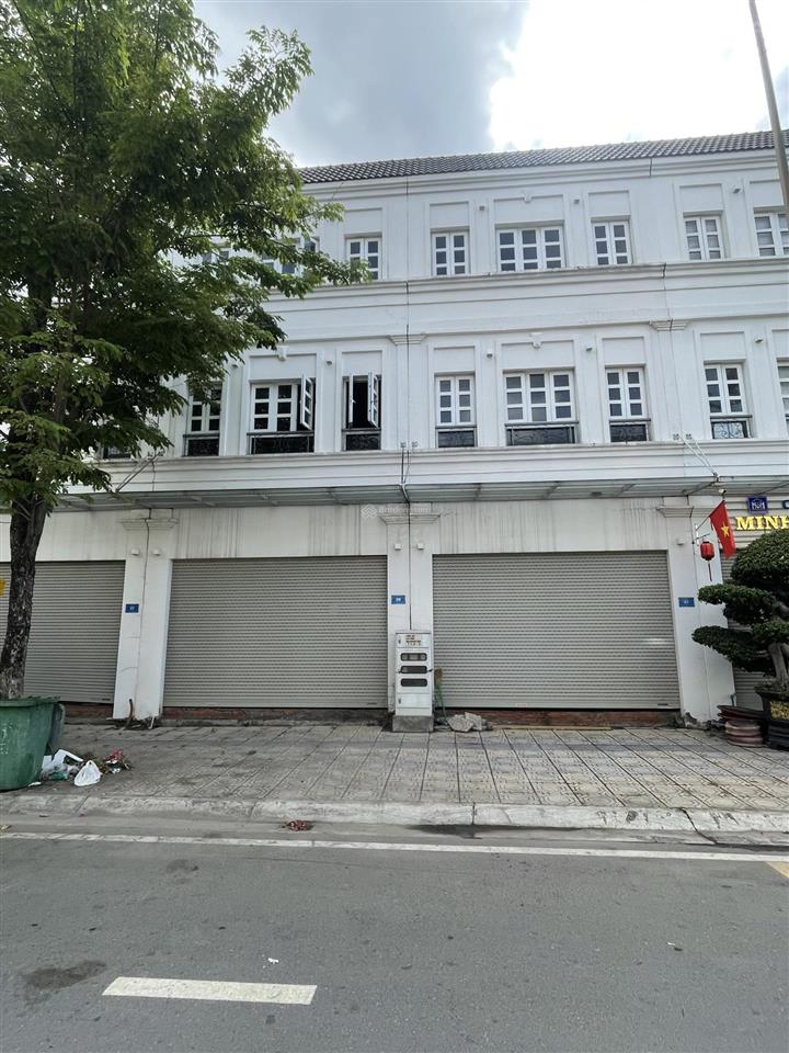 Cần bán gấp shophouse 5x20  100m2, 1 trệt 2 lầu dự án thăng long home hiệp phước, giá 6 tỷ