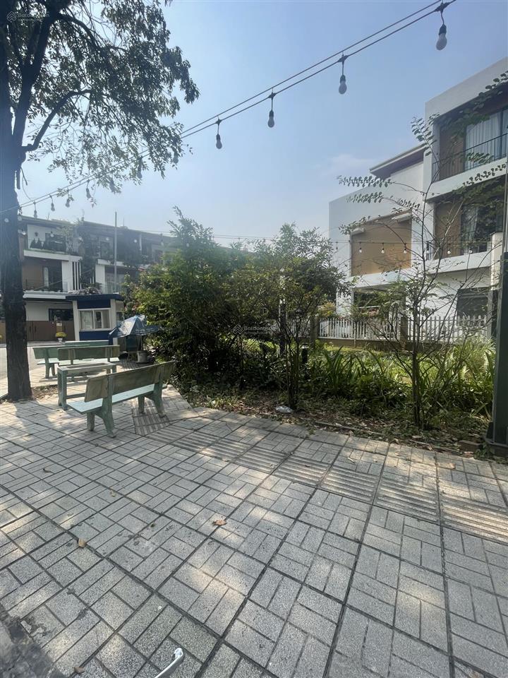 Cần bán nhà phố 1 trệt 2 lầu, đã hoàn thiện, 5x28137m2, giá 12 tỉ, kdc thăng long home hưng phú