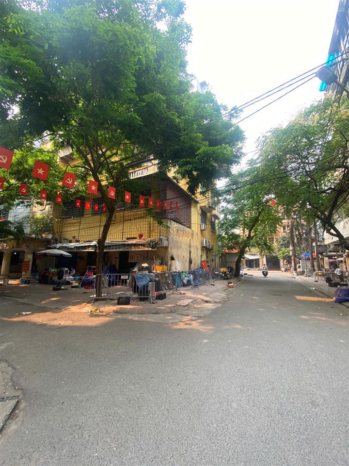 Chính chủ cho thuê căn góc 2 phòng ngủ, tầng 2 tòa b khu 7.2 ha vĩnh phúc  ba đình