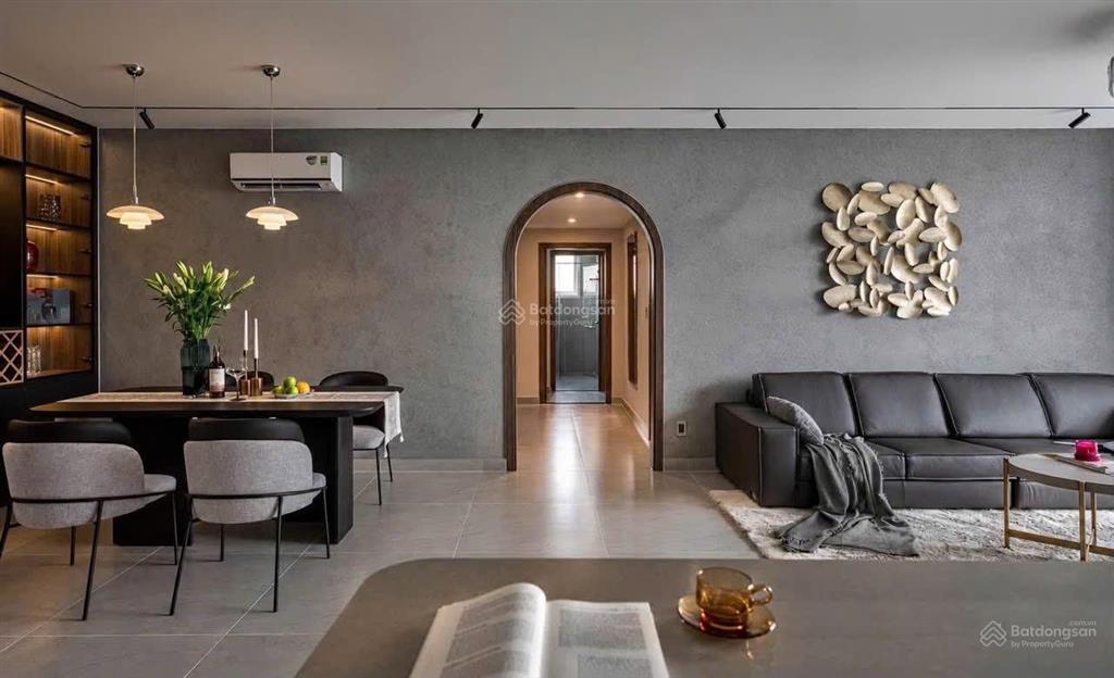 Bán căn hộ riverpark 1 dt 135m2 tầng cao giá 16,6 tỷ